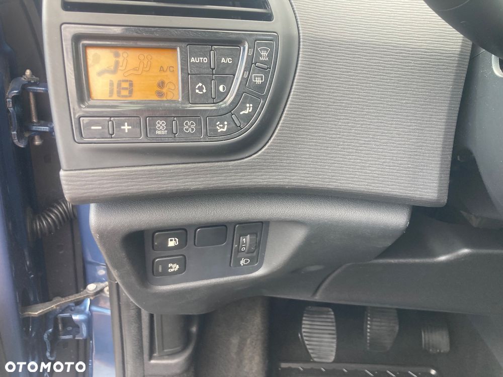 Citroën C4 Grand Picasso - 12
