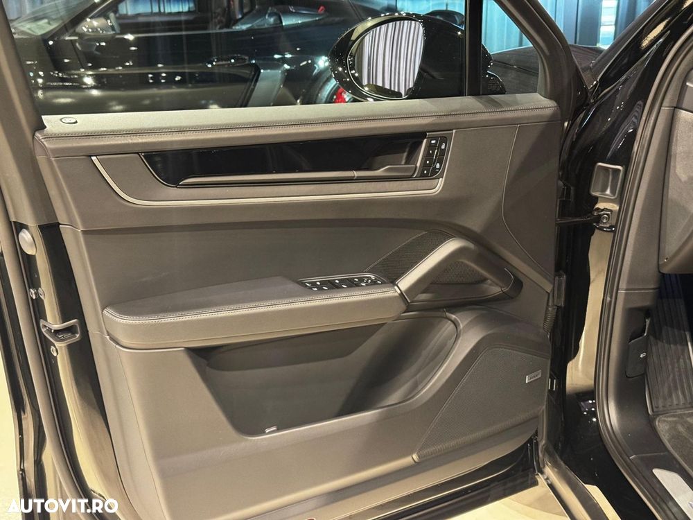 Porsche Cayenne - 10