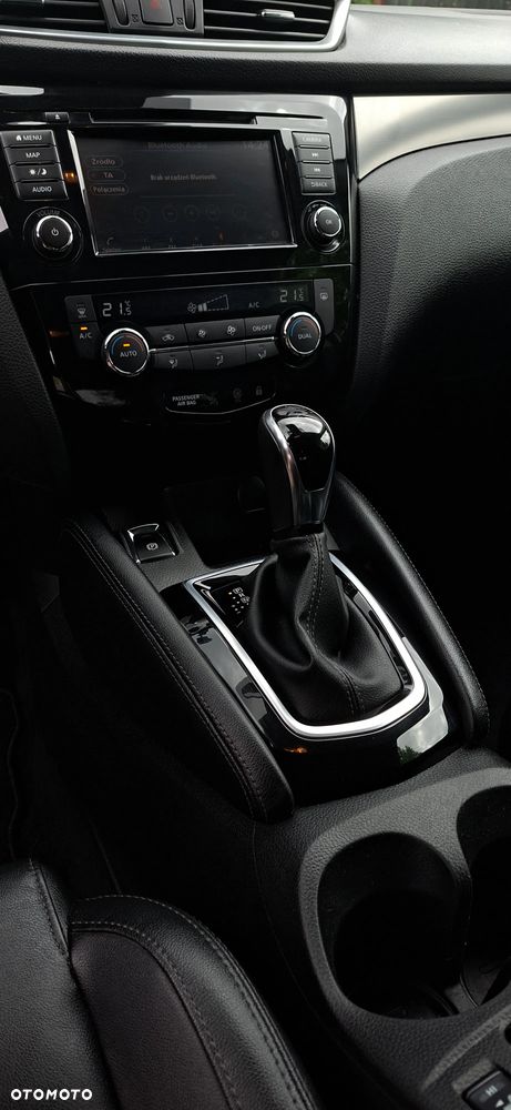 Nissan Qashqai 1.3 DIG-T N-Connecta DCT - 9