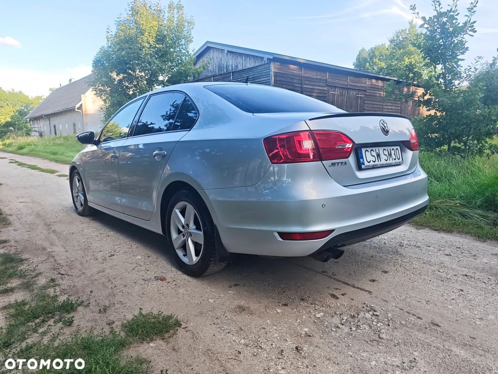Volkswagen Jetta 1.4 TSI Comfortline - 14