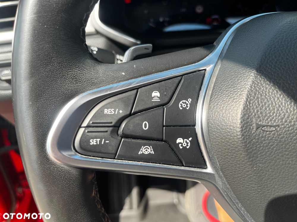 Renault Captur 1.3 TCe mHEV Techno EDC - 32