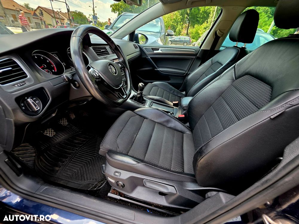 Volkswagen Golf - 5