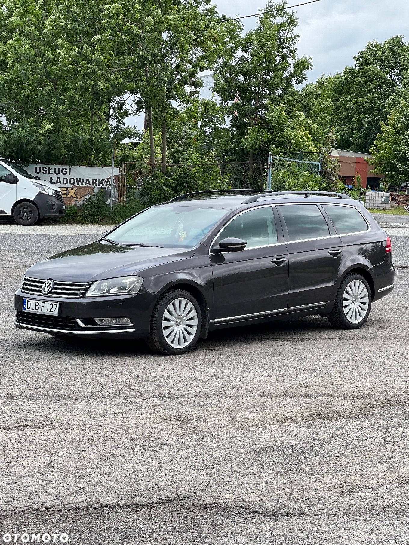 Volkswagen Passat - 1