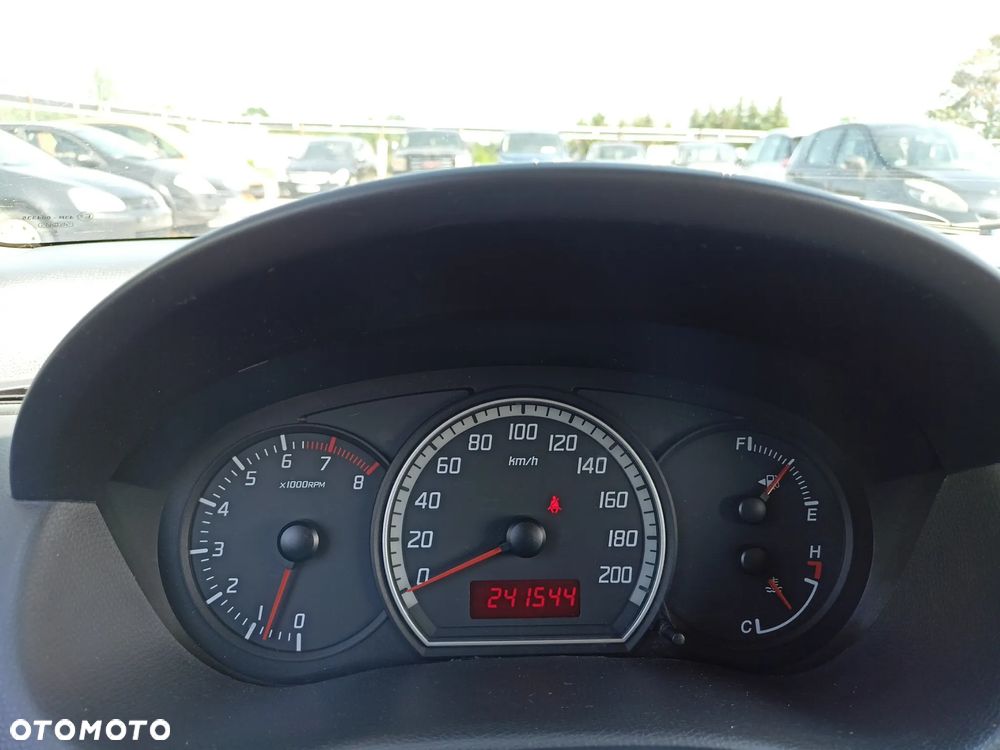 Suzuki Swift - 13