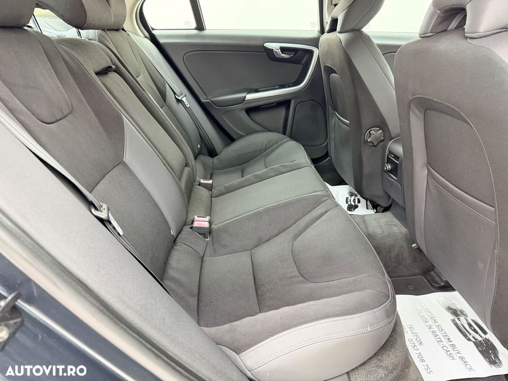 Volvo S60 D3 Geartronic Momentum - 7