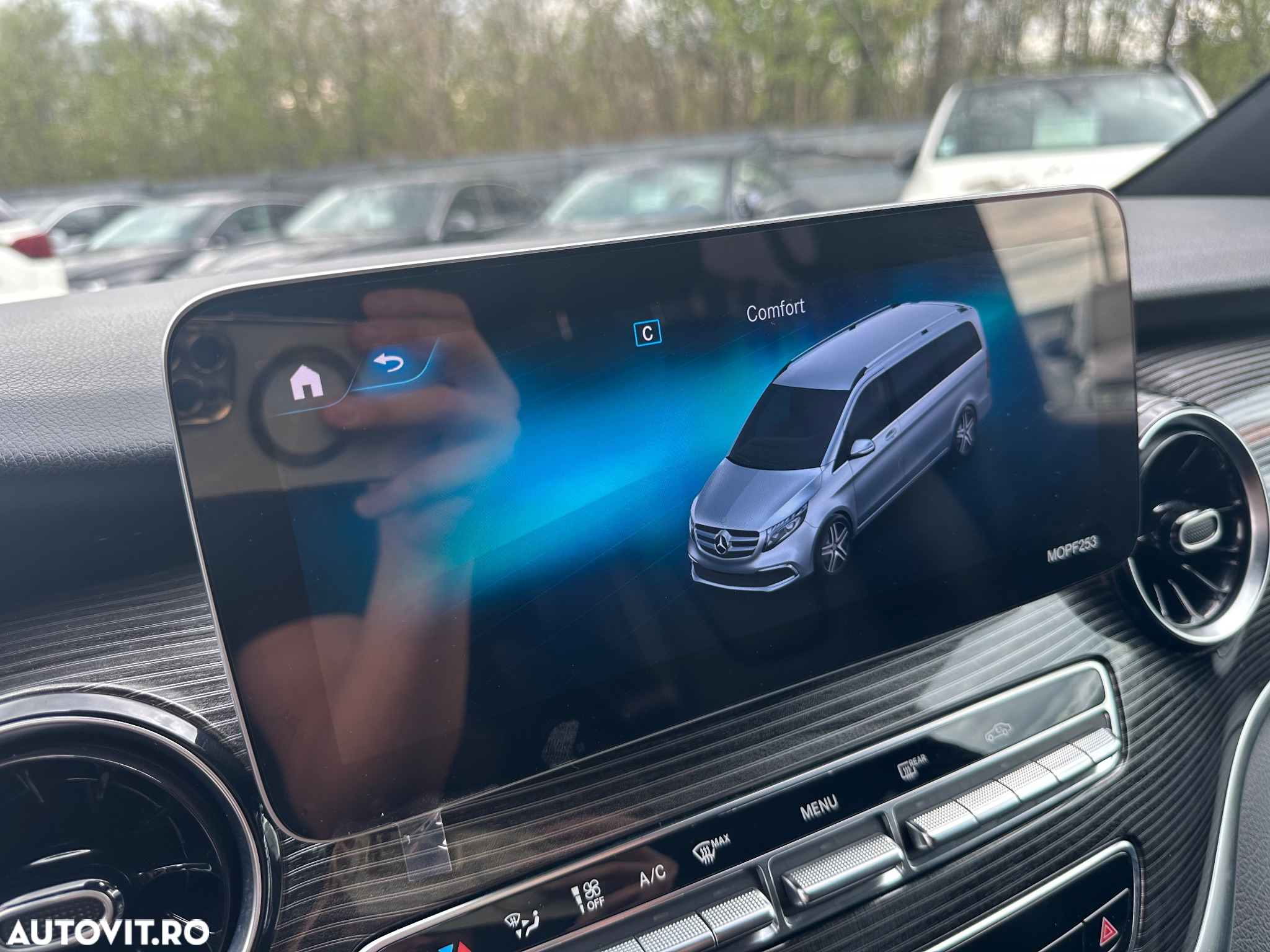Mercedes-Benz V 300 d lang 9G-TRONIC Avantgarde - 21
