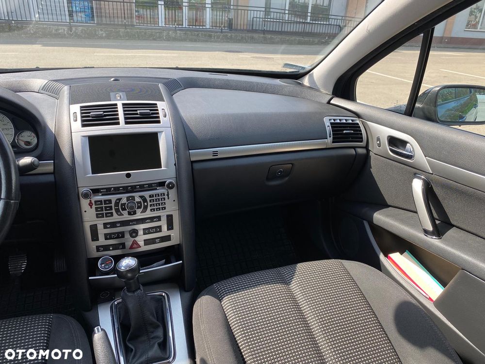 Peugeot 407 - 12
