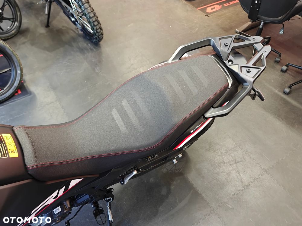 QJMOTOR SRT 300DX - 13
