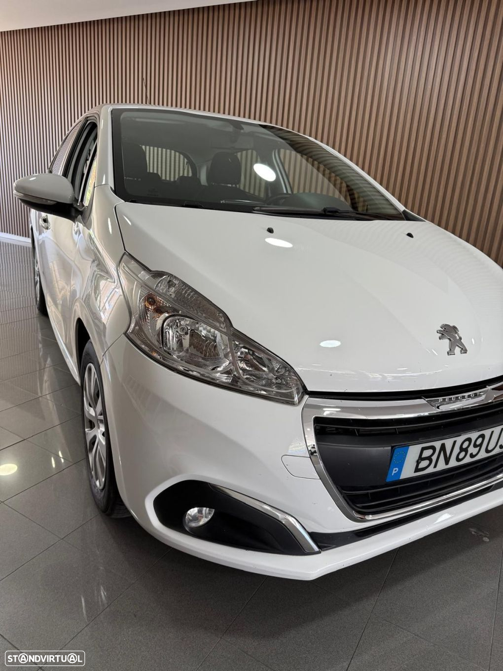 Peugeot 208 - 3