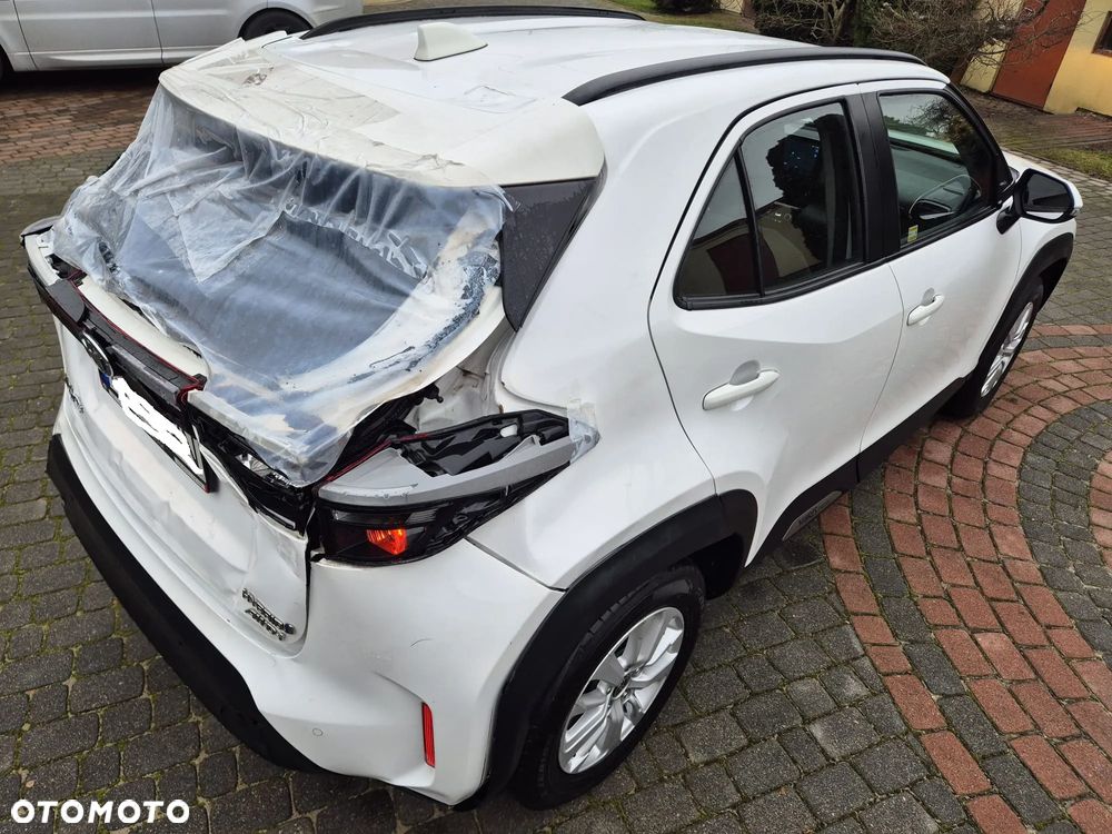 Toyota Yaris Cross Hybrid 1.5 Comfort 4x4 - 15