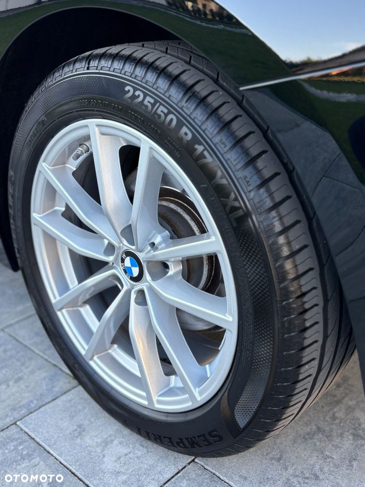 BMW Seria 3 318d Touring - 14