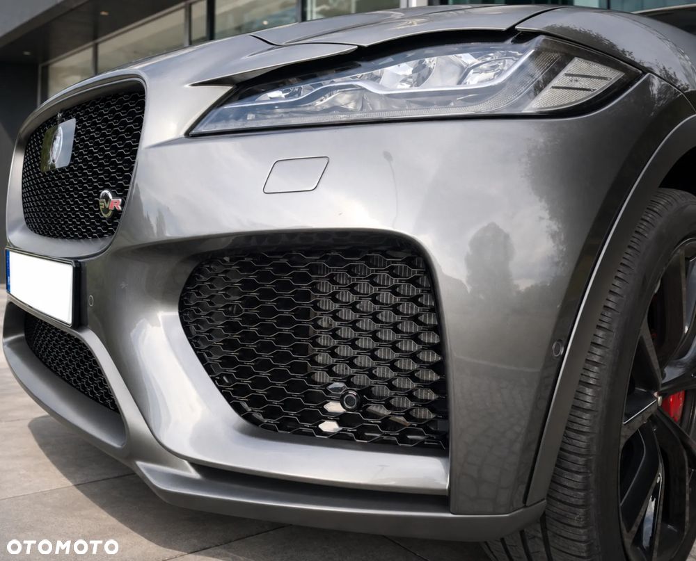 Jaguar F-Pace AWD SVR - 4