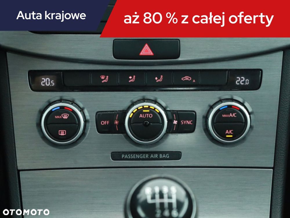Volkswagen Passat - 12