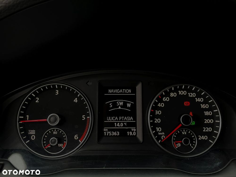 Volkswagen Multivan - 19