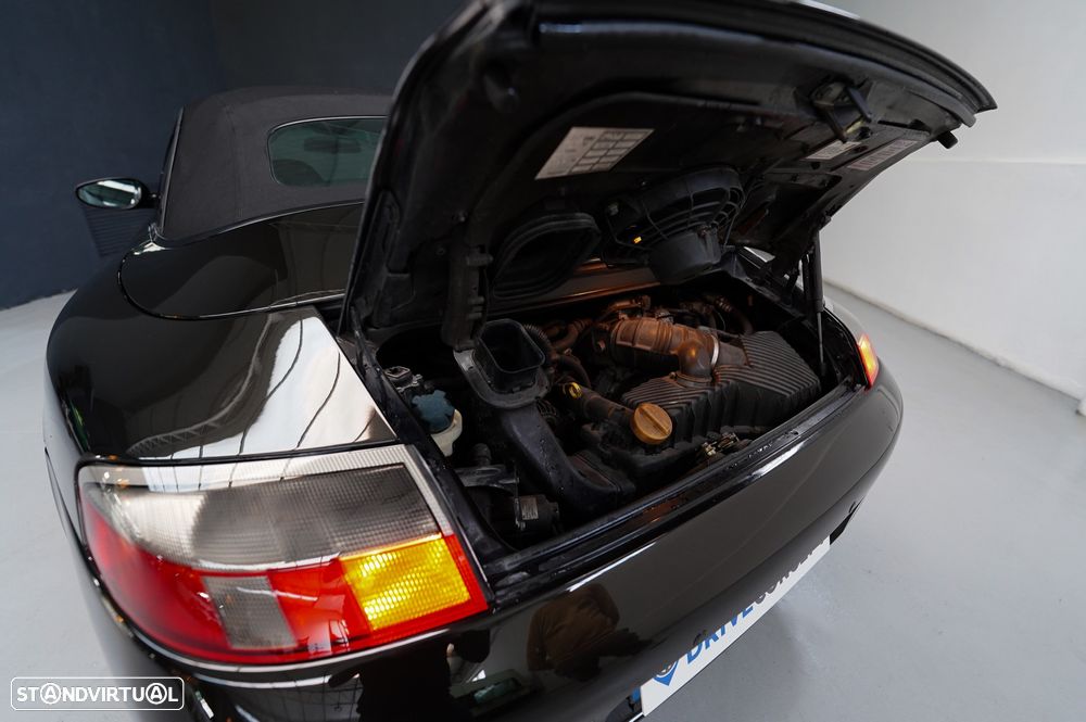 Porsche 911 (996) Carrera Cabrio - 41