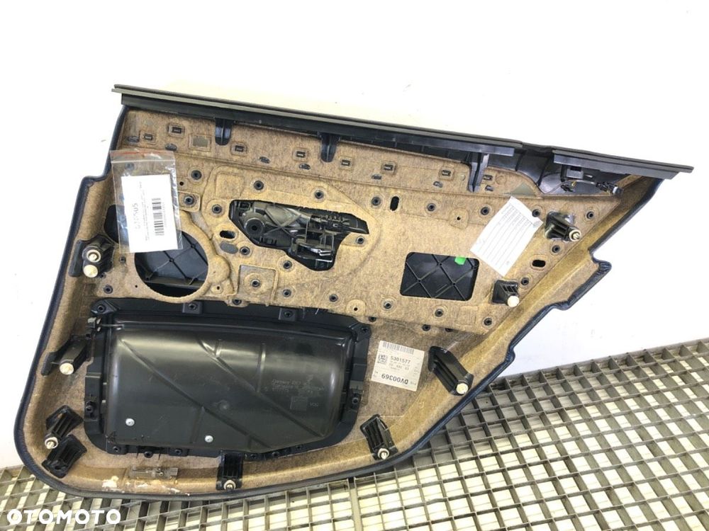 BOCZEK DRZWI LEWY TYŁ  BMW 5 Touring (F11) 2009 - 2017 530 d 190 kW [258 KM] olej napędowy 2011 - - 3