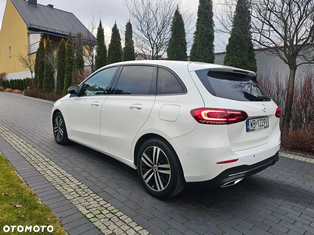 Mercedes-Benz Klasa B 180 Style 7G-DCT - 7