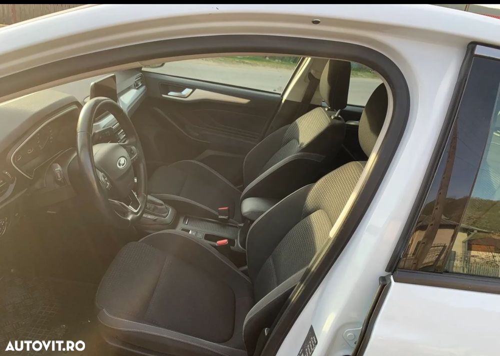 Ford Focus 1.0 EcoBoost Active Business - 8