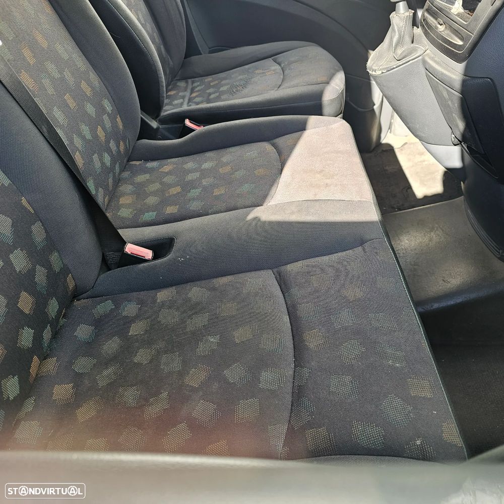 Mercedes-Benz Vito - 11