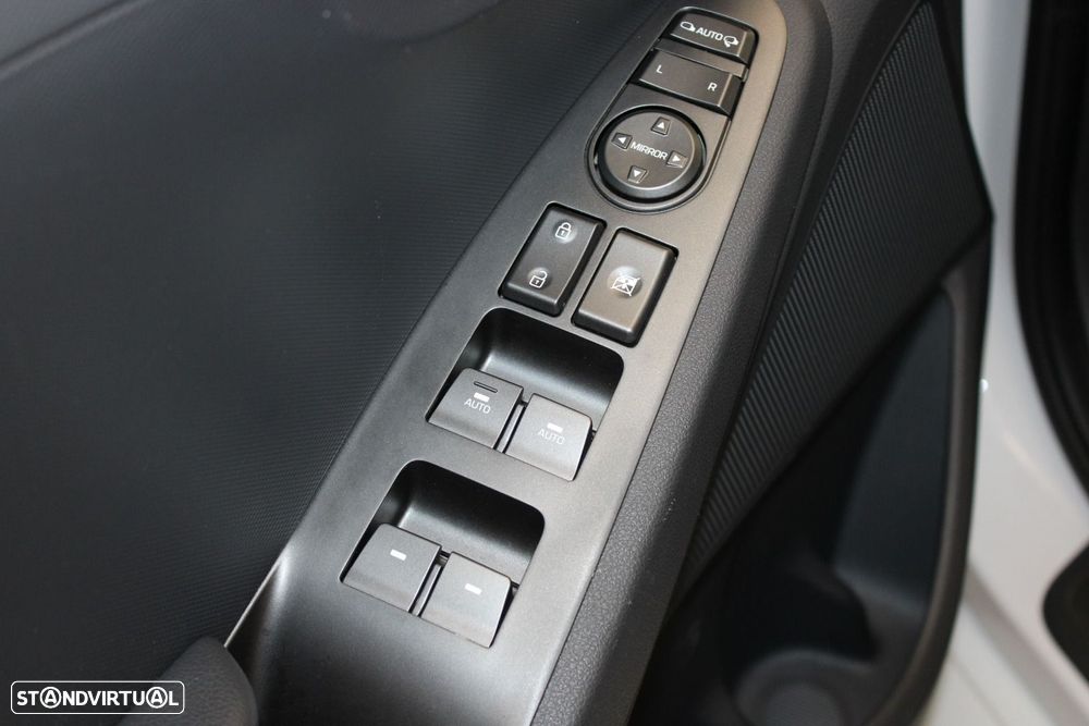 Hyundai Ioniq 1.6 GDI PHEV Tech - 25