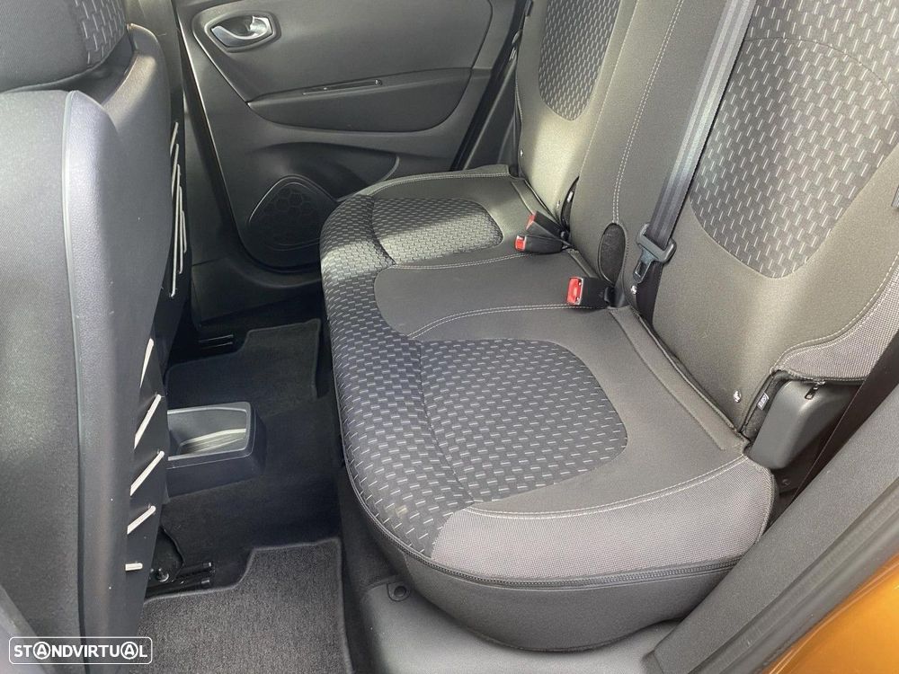 Renault Captur 1.5 dCi Exclusive - 19