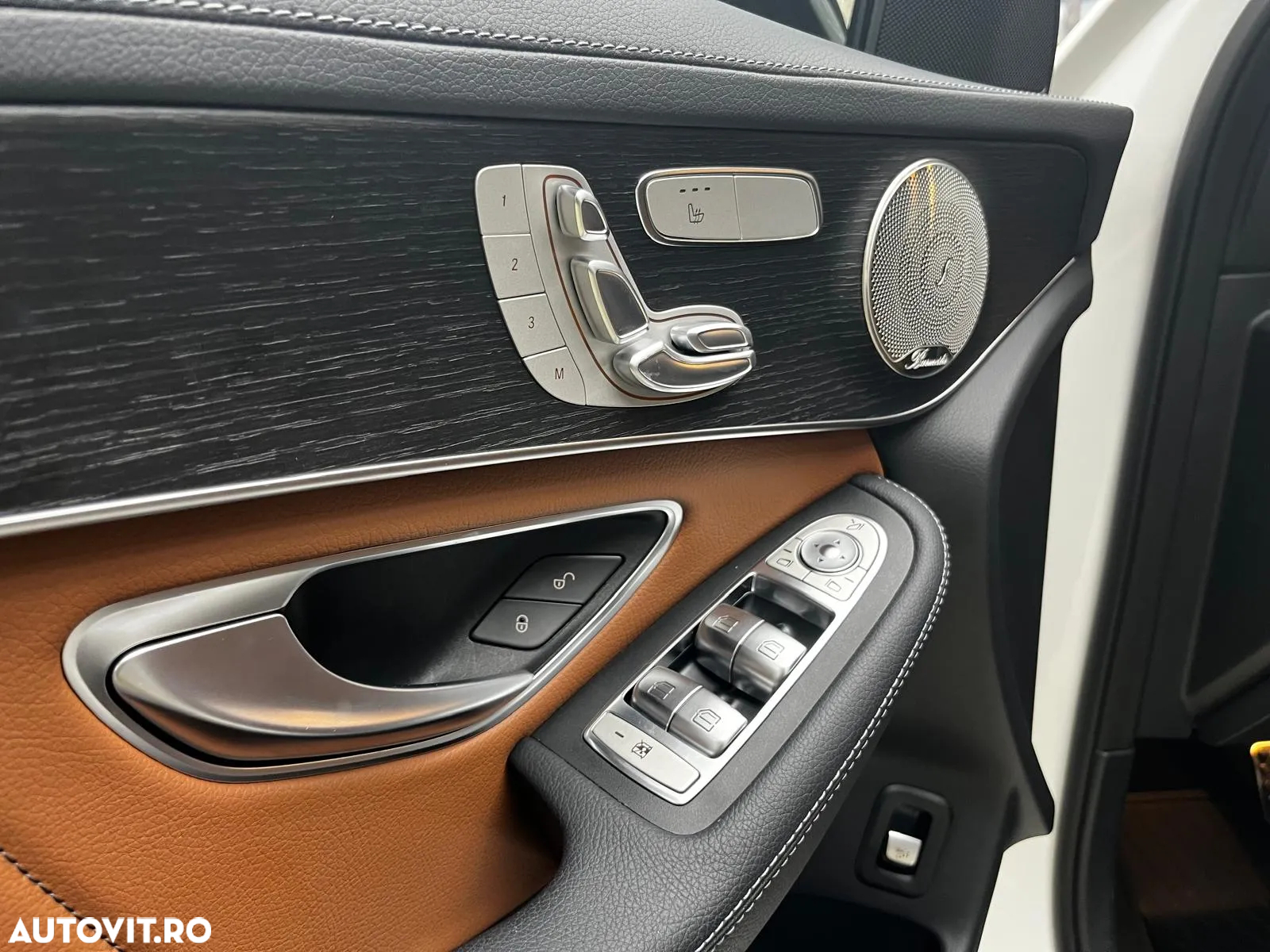 Mercedes-Benz GLC Coupe 300 4Matic 9G-TRONIC AMG Line - 22