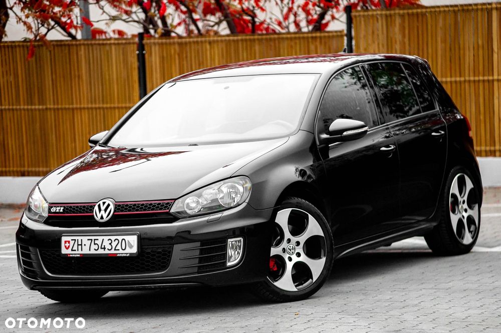 2010 Volkswagen Golf 2.0 TSI GTI, photograph 7