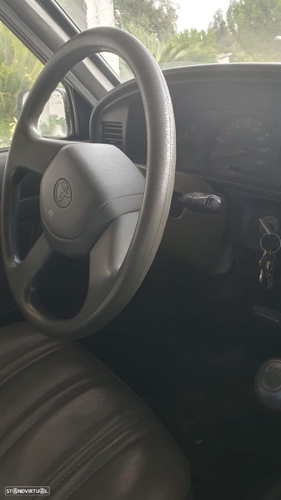 Toyota Hilux 2.4 D LN105LP C. Dupla - 9