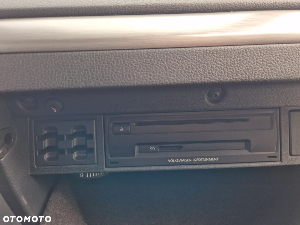 Volkswagen Golf - 25