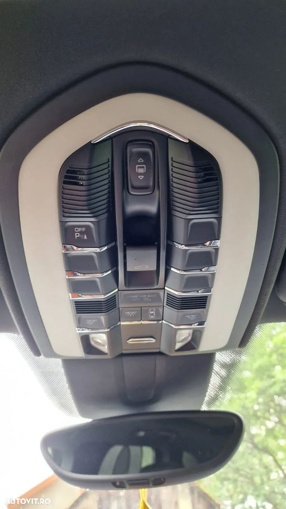 Porsche Cayenne S Diesel Platinum Edition - 15