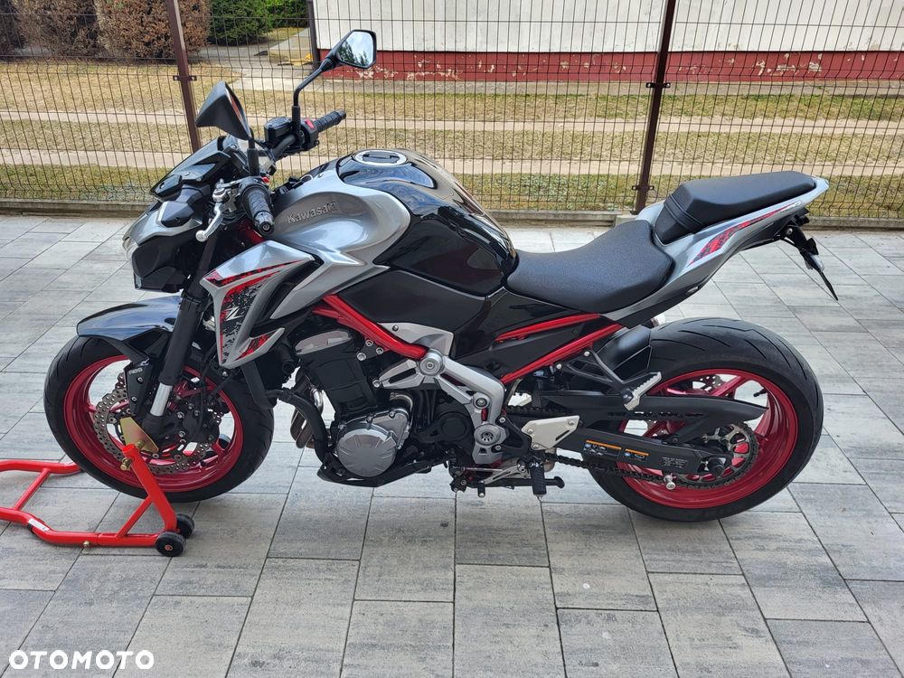 Kawasaki Z 900 - 7