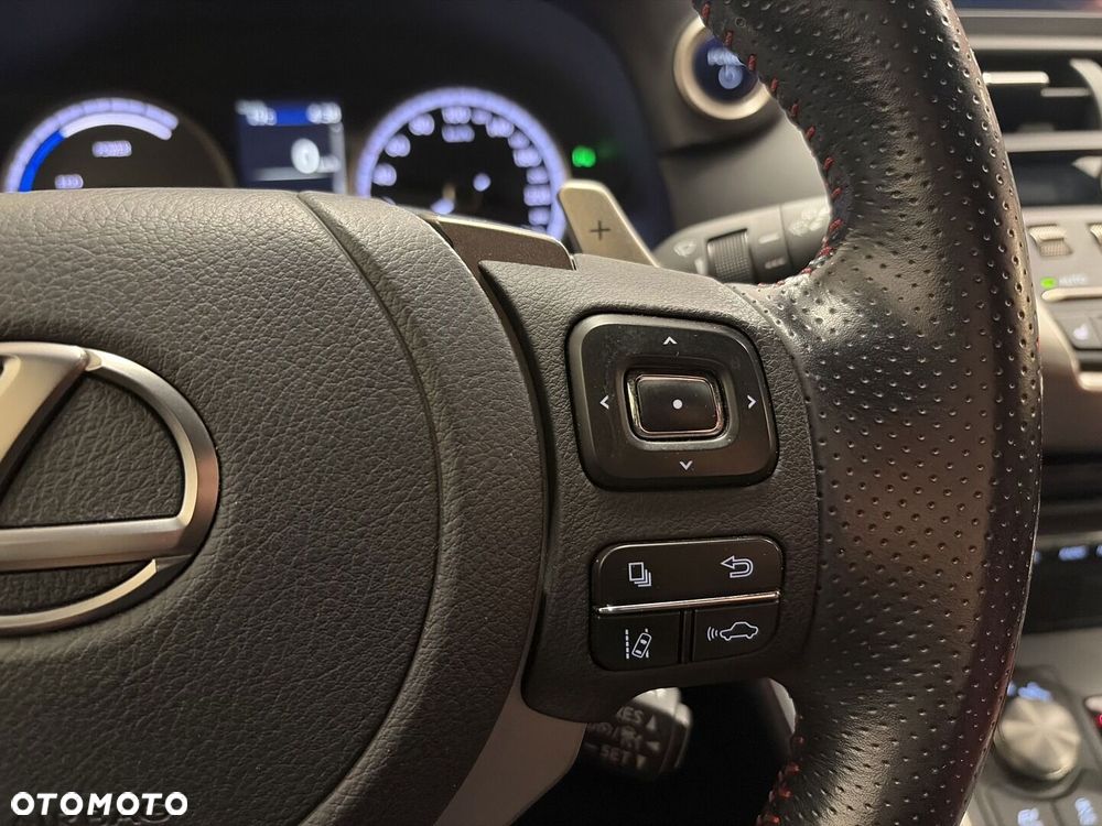 Lexus NX 300h F Sport Edition AWD - 18