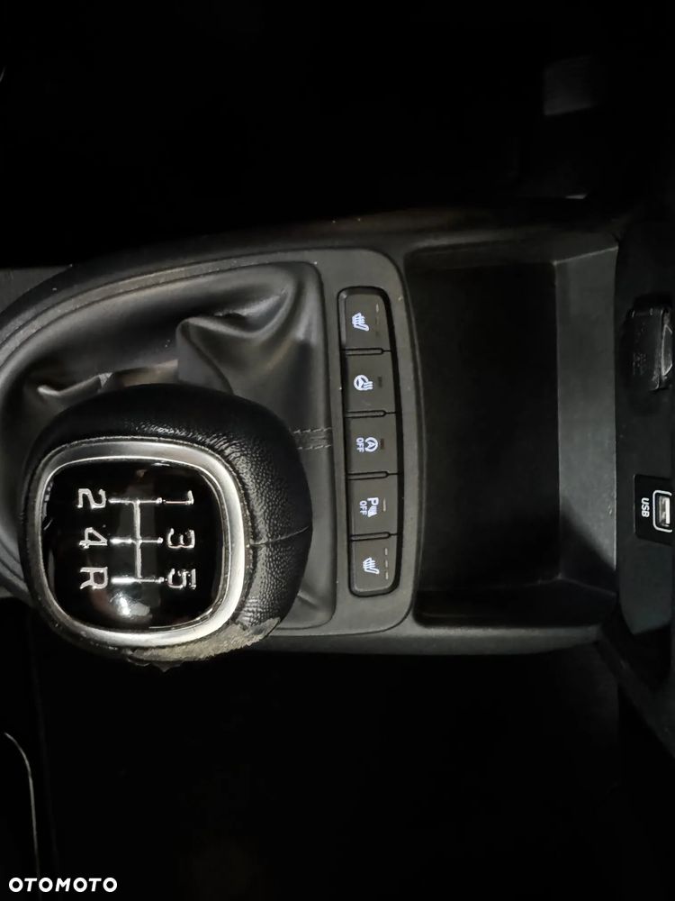 Hyundai i10 1.0 Connect & Go - 17