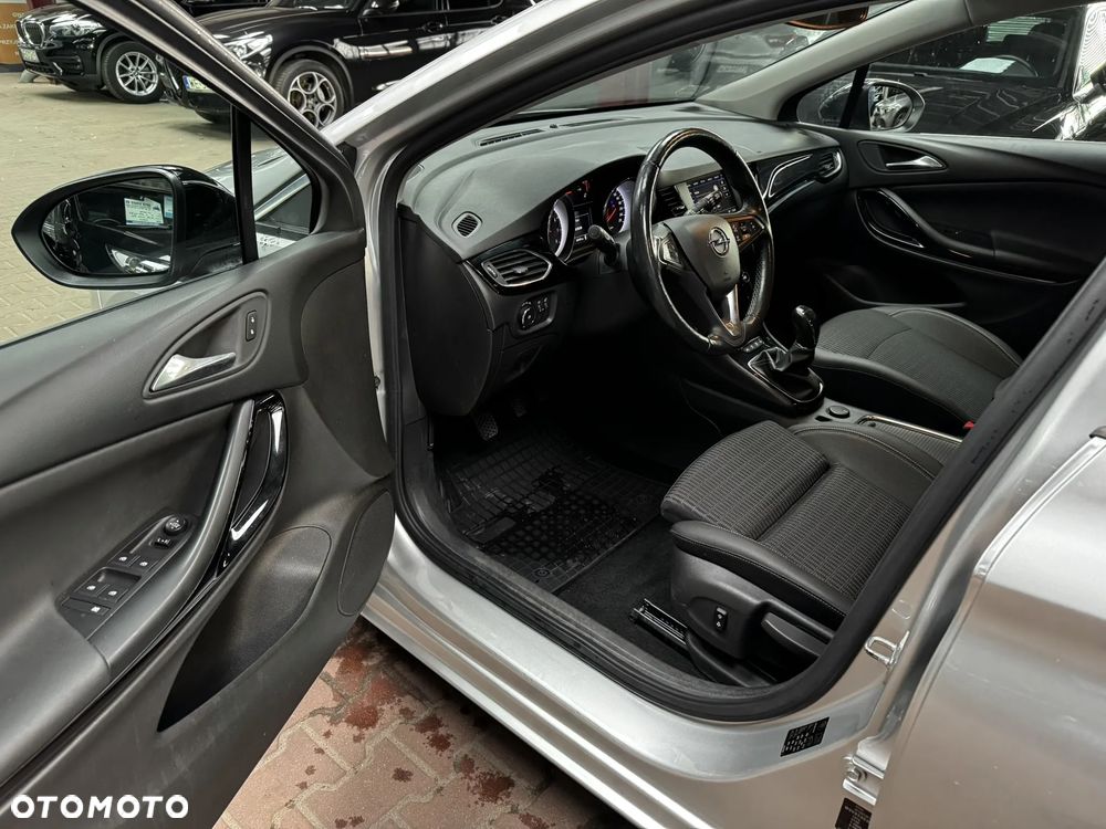 Opel Astra 1.2 T Elegance S&S - 12
