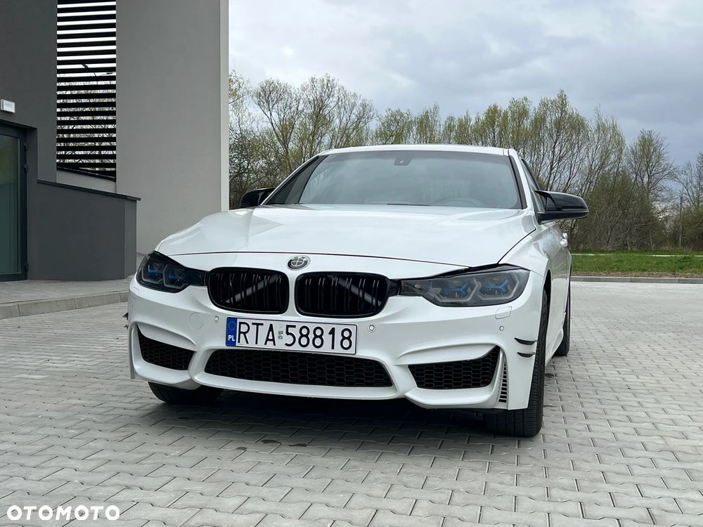 BMW Seria 3 330i Sport Line Shadow - 4
