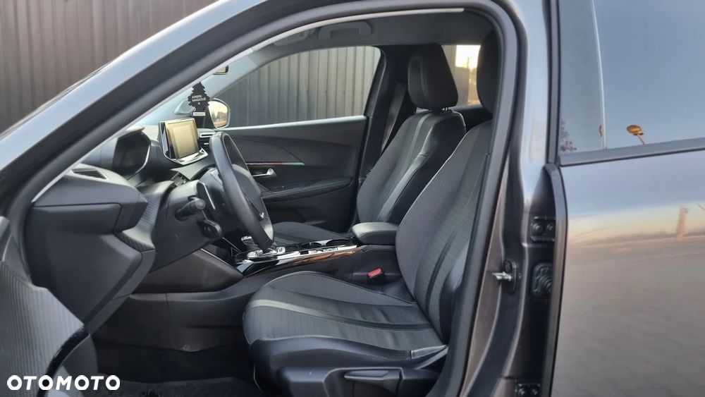 Peugeot 2008 1.5 BlueHDi Allure S&S EAT8 - 8