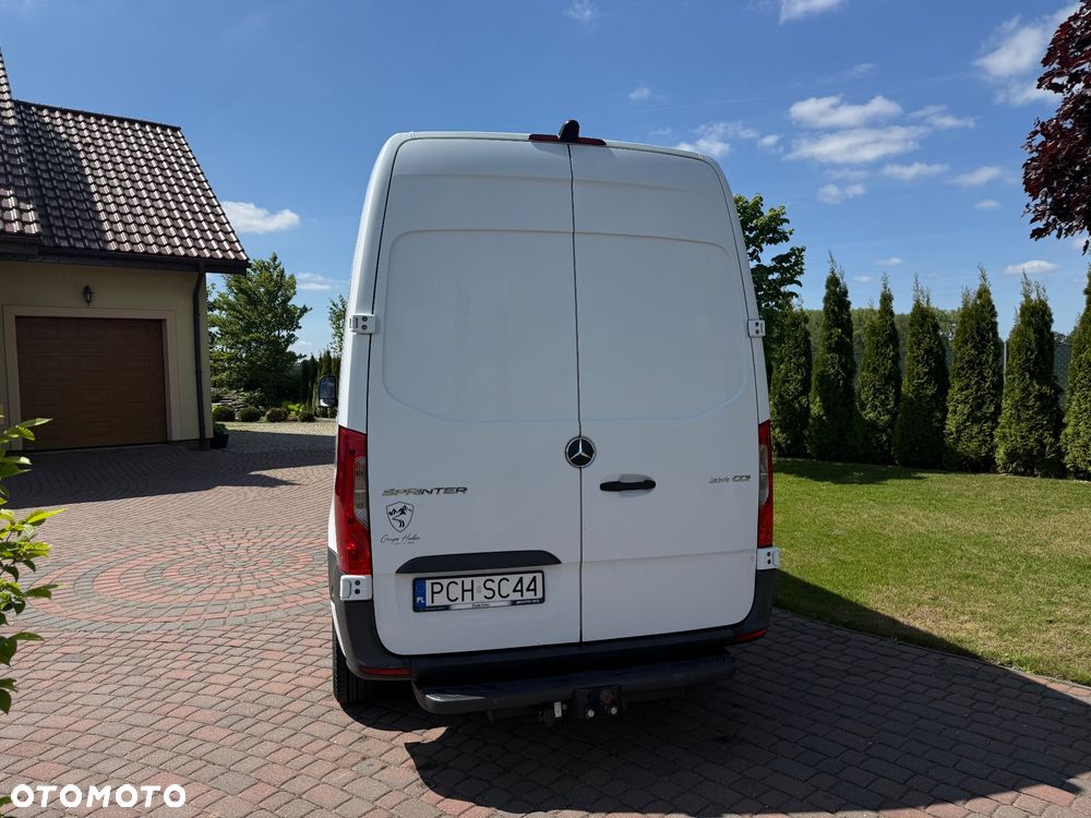 Mercedes-Benz Sprinter - 3