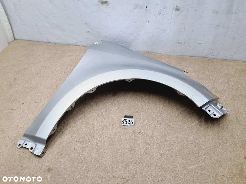 Toyota Yaris 4 IV błotnik prawy przód przedni - 9