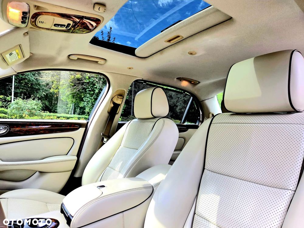 Jaguar XJ XJ8 4.2 LWB - 13