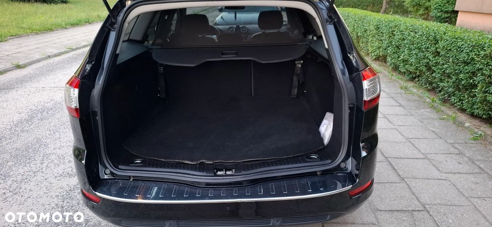 Ford Mondeo - 12
