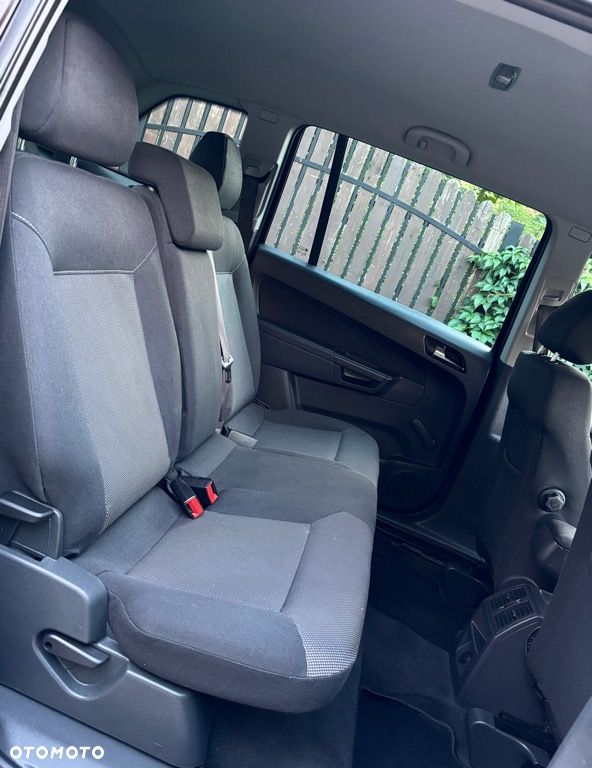 Opel Zafira - 23