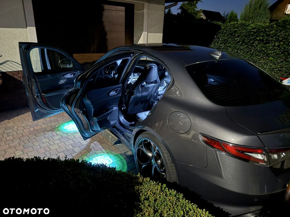 Alfa Romeo Giulia 2.9 Bi Turbo V6 Quadrifoglio - 16