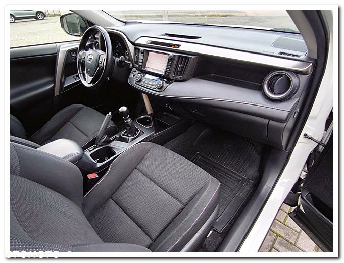 Toyota RAV4 2.0 D-4D 4x2 Start-Stop Executive - 23