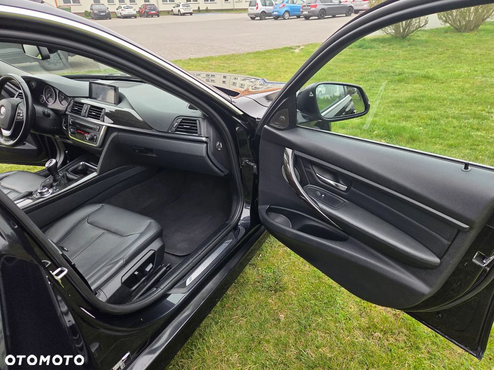 BMW Seria 3 320d Blue Performance Luxury Line - 25