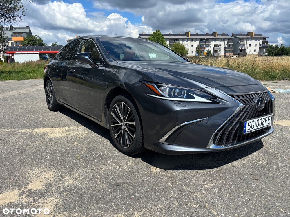 Lexus ES 300h Business Edition - 1