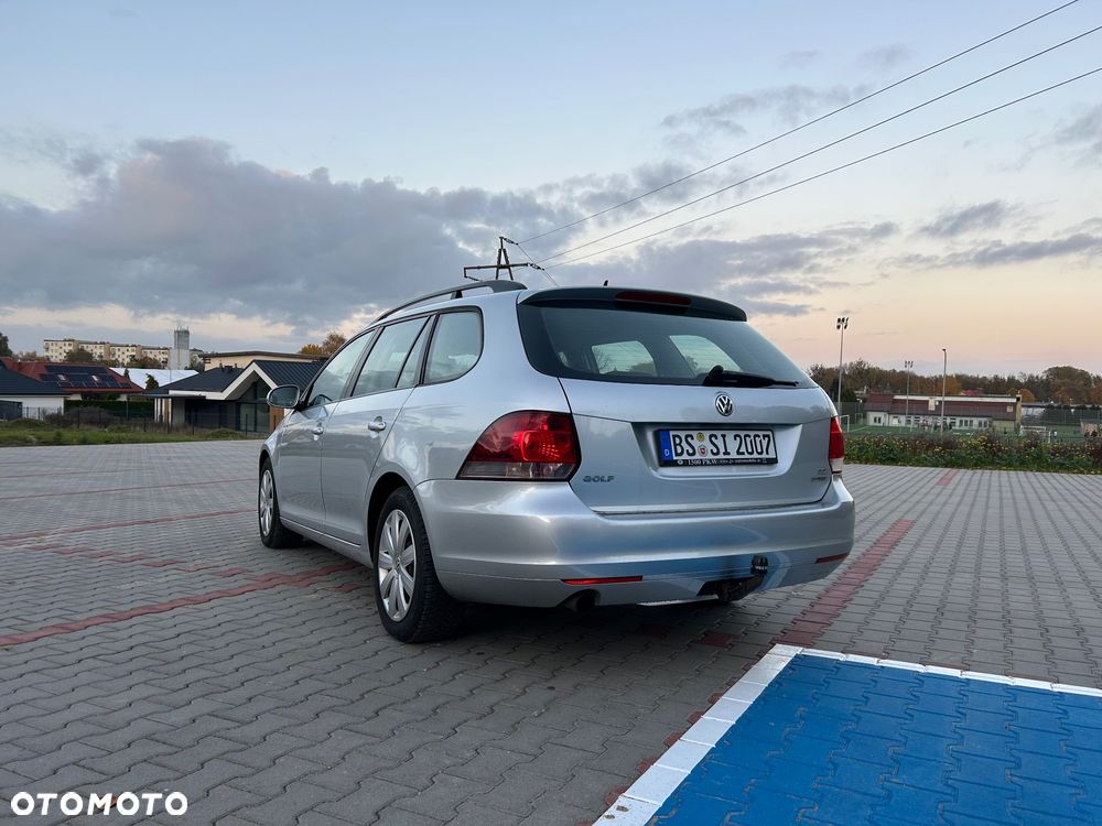 Volkswagen Golf - 9