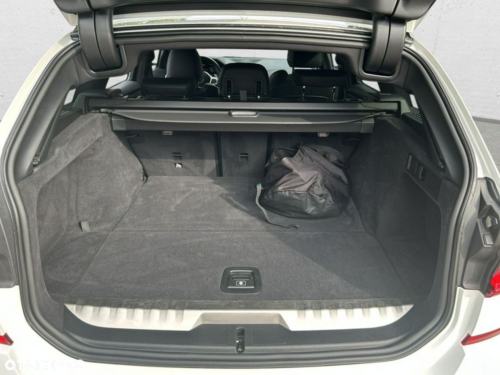 BMW Seria 3 - 25