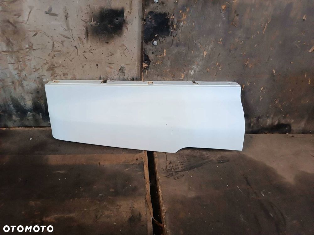 OWIEWKA NAROŻNIK KABINY PREMIUM DCI - 1