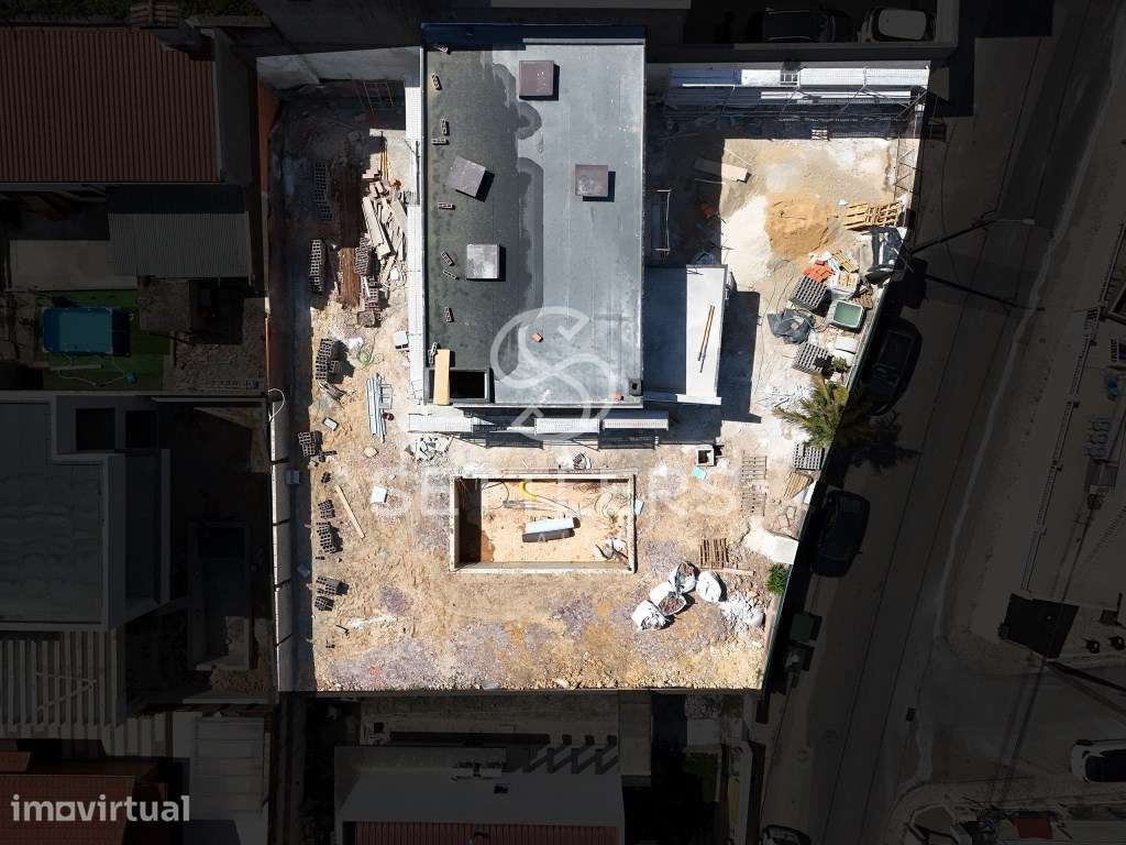 Moradia T4 em construção na Serra de Casal de Cambra - Grande imagem: 4/15