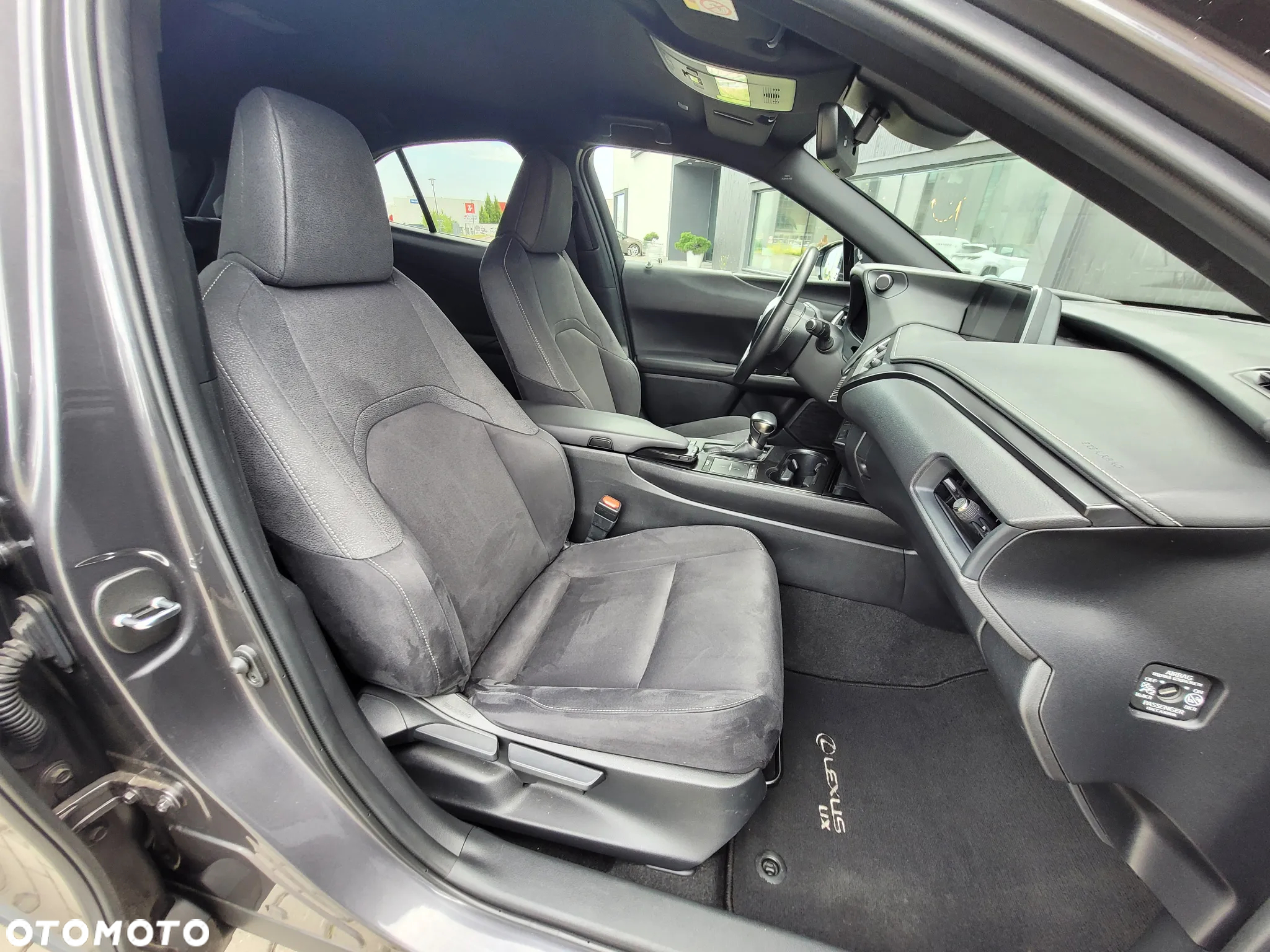 Lexus UX 200 GPF Business Edition 2WD - 14
